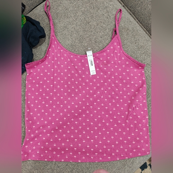 VS PINK NWT Tank - Picture 1 of 1